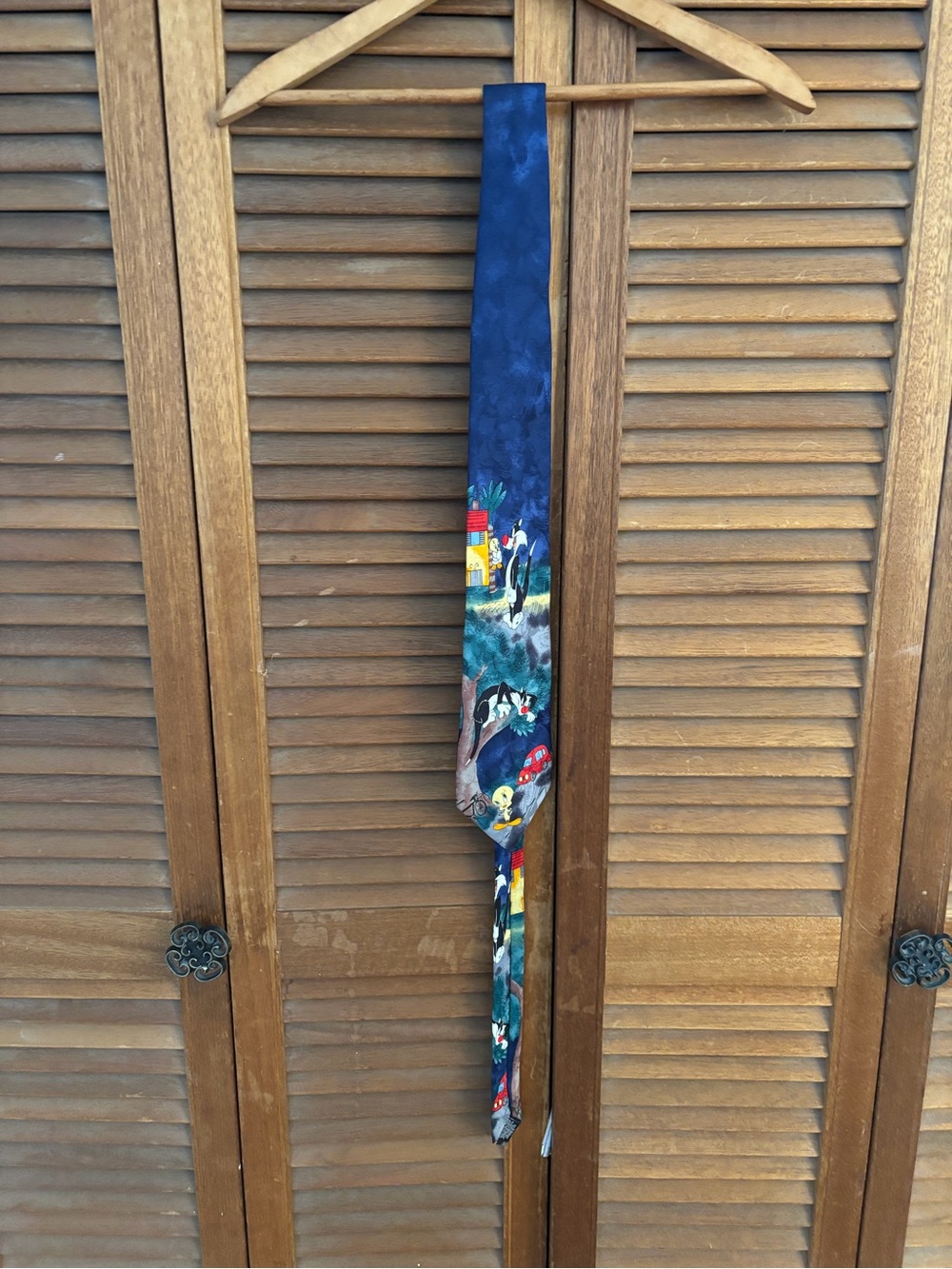Warner Bros. Looney Tunes Multicolor Logo Silk Tie Sylvester and Tweety